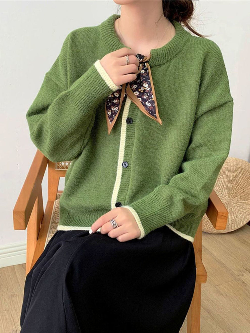 Aurora™ - Vintage Crew Neck knitted Cardigan