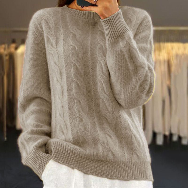 Eleanor™ - Cozy Jumper with Braided Lines